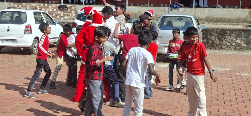 പ്രമാണം:38077 x mas 7.jpg