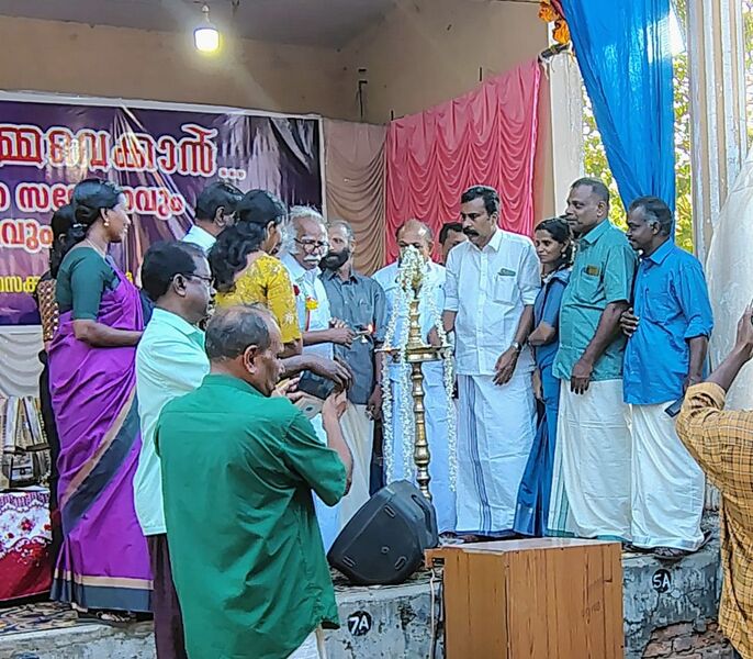 പ്രമാണം:42015 Prem Nazir.jpeg