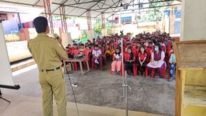 42548 anti drug awareness class.jpg