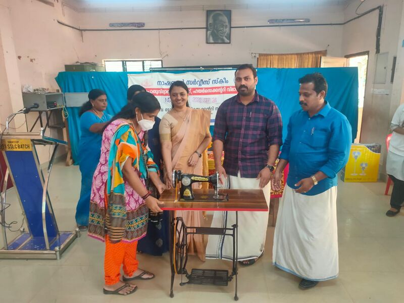 പ്രമാണം:44050 9 26 7.jpeg