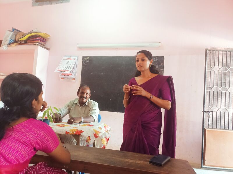പ്രമാണം:44228-padanolsavam.jpg