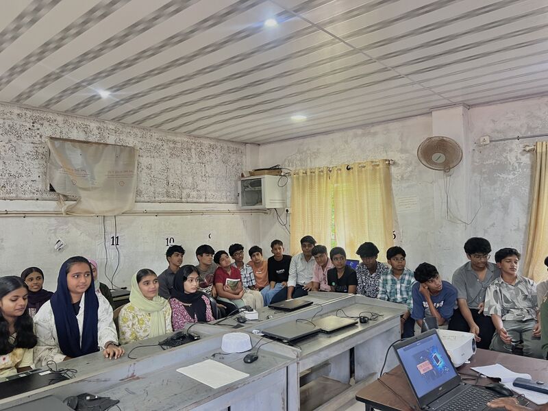 പ്രമാണം:48126 reel making camp.JPG