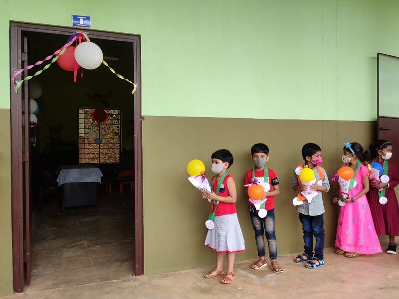 പ്രമാണം:BS21 WYD 15469 4.jpg