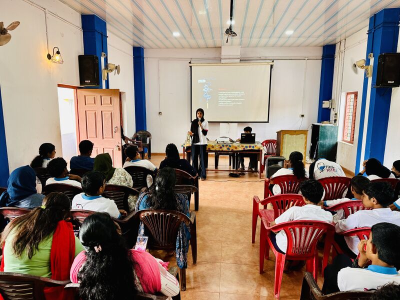 പ്രമാണം:Drcmlp-Cbhss Vallikunnu.jpg