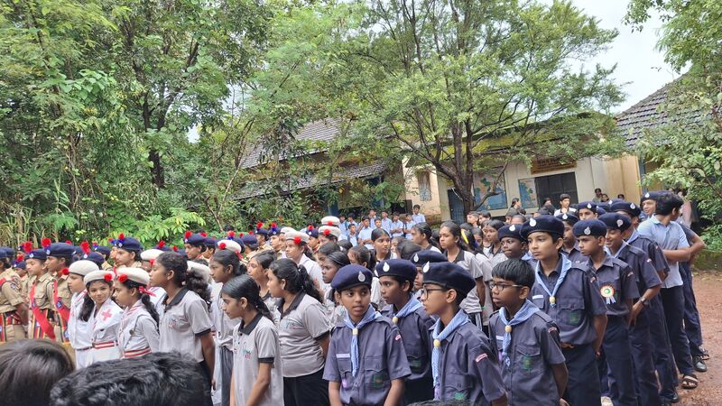 പ്രമാണം:12009 indpnd2.jpg