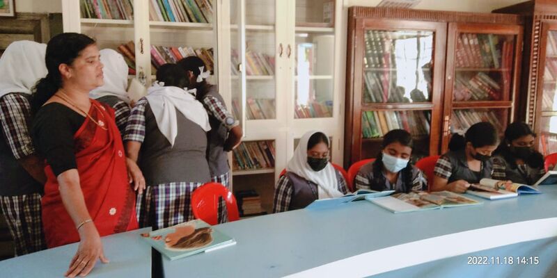 പ്രമാണം:15051 library 69.jpg