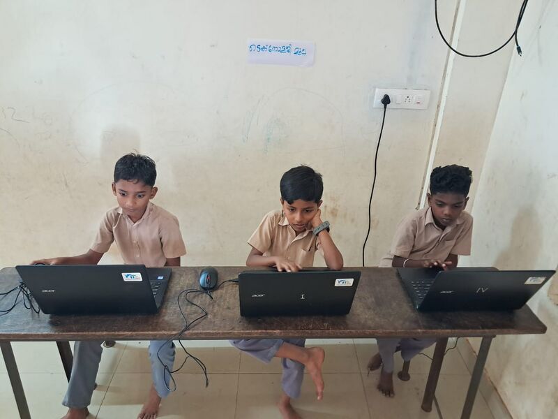 പ്രമാണം:19345 Computer Room.jpeg