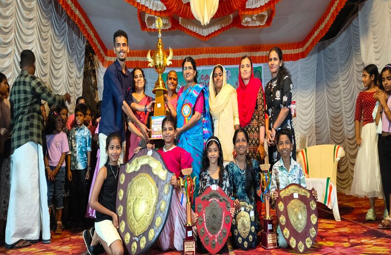 പ്രമാണം:21302-subdistkalolsavam.jpg
