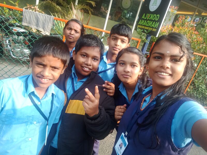 പ്രമാണം:28218 tour.jpg