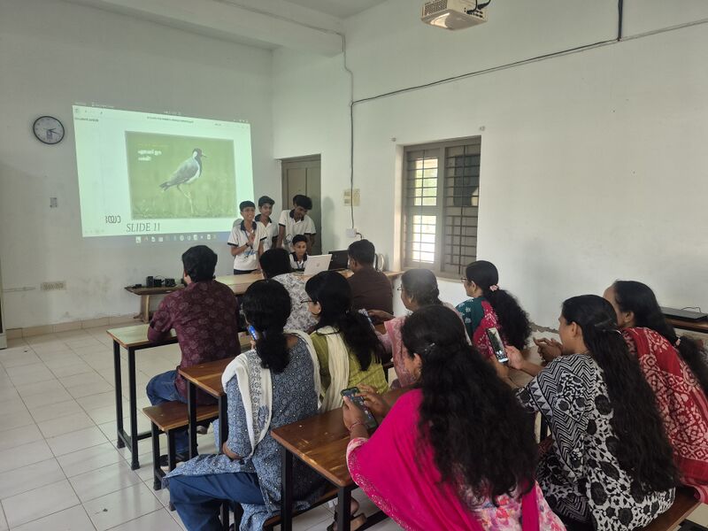 പ്രമാണം:35063 AI TRAINING PARENTS1.jpg