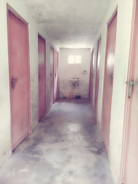 പ്രമാണം:35348 picbathroom.jpg