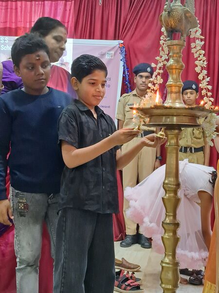 പ്രമാണം:43045 june2.jpg