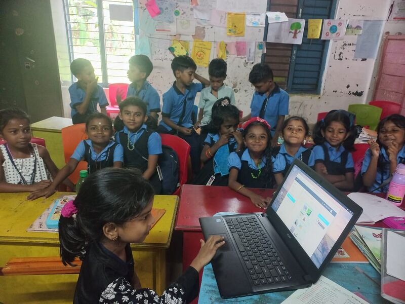 പ്രമാണം:E - CLUB ENGLISH.jpeg