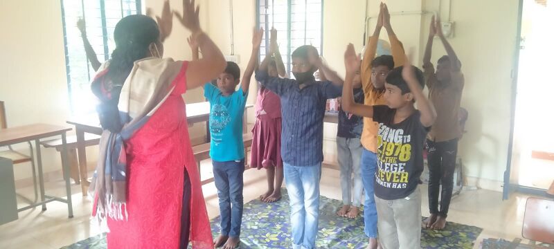 പ്രമാണം:Yogaday 6.jpeg