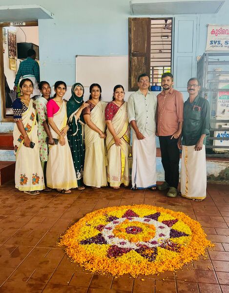 പ്രമാണം:12319 onam.jpg