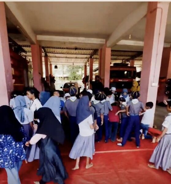 പ്രമാണം:19834-field trip2025-26(1).jpg