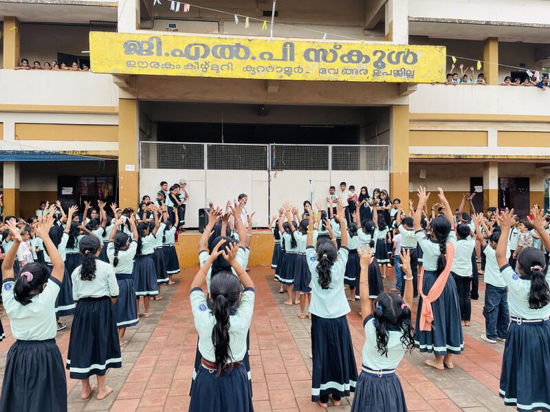 പ്രമാണം:19855 zumba3.jpg