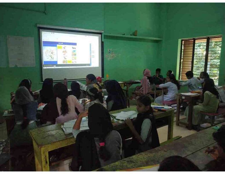 പ്രമാണം:20652 HITECH CLASS 6.jpg