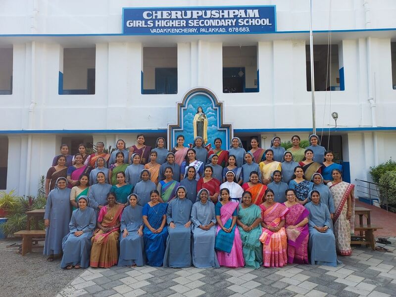 പ്രമാണം:21001 Staff Photo 2022-23.jpg