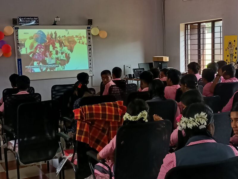 പ്രമാണം:21909 hitech praveshanolsavam.jpg