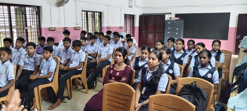 പ്രമാണം:23009 lk camp2.jpg