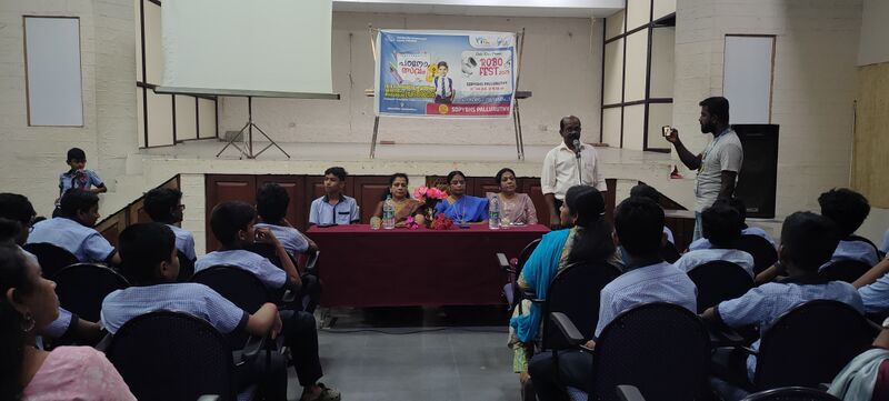 പ്രമാണം:26056 PADANOLSAVAM 1.jpg