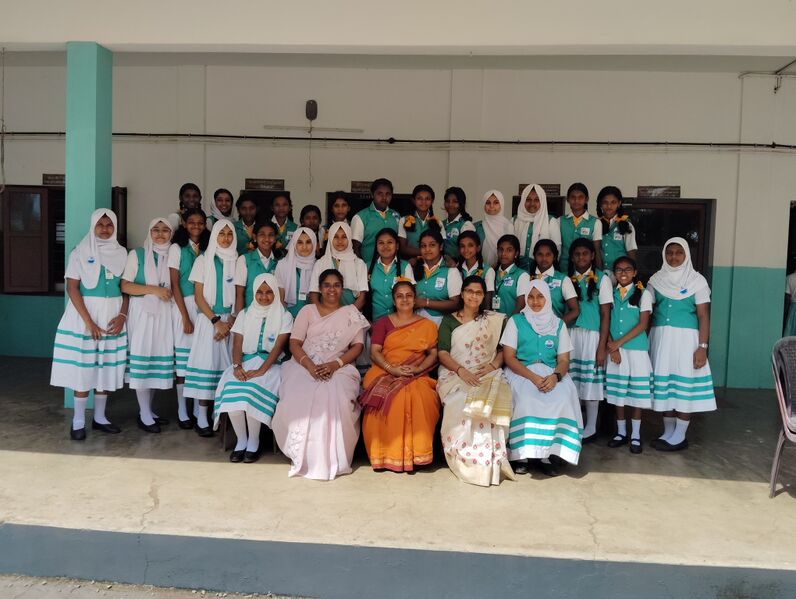 പ്രമാണം:33045BakerLittleKITEs24 26.jpg