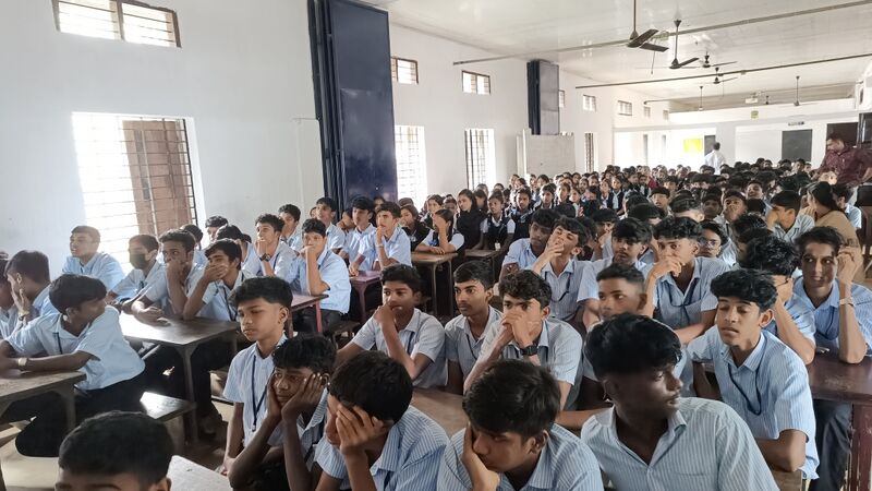 പ്രമാണം:34046 Lahari2.jpg