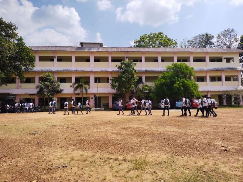 പ്രമാണം:42001 education.jpg