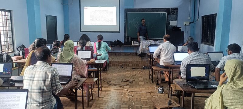 പ്രമാണം:Drcmlp tb std9 28.jpg