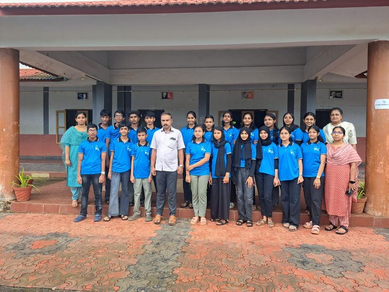 പ്രമാണം:Tenth 2025 01.jpg