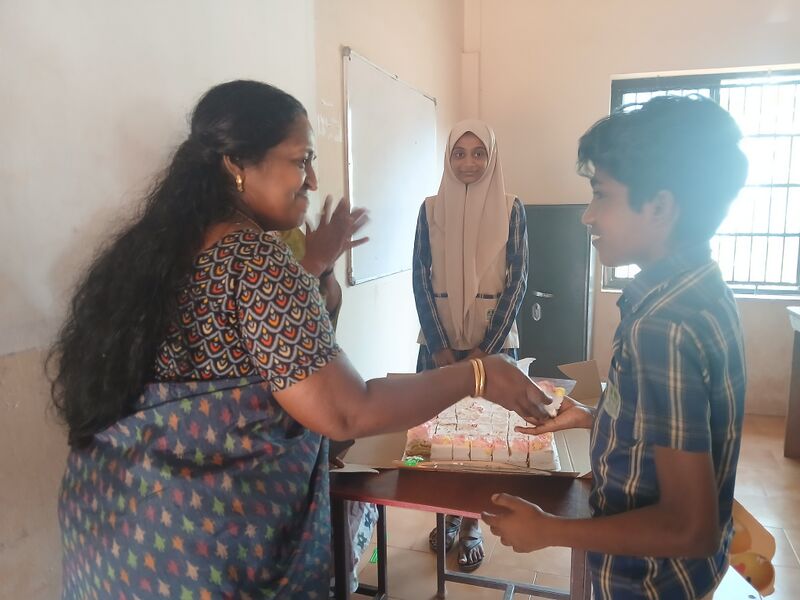 പ്രമാണം:13055 newyear.jpg