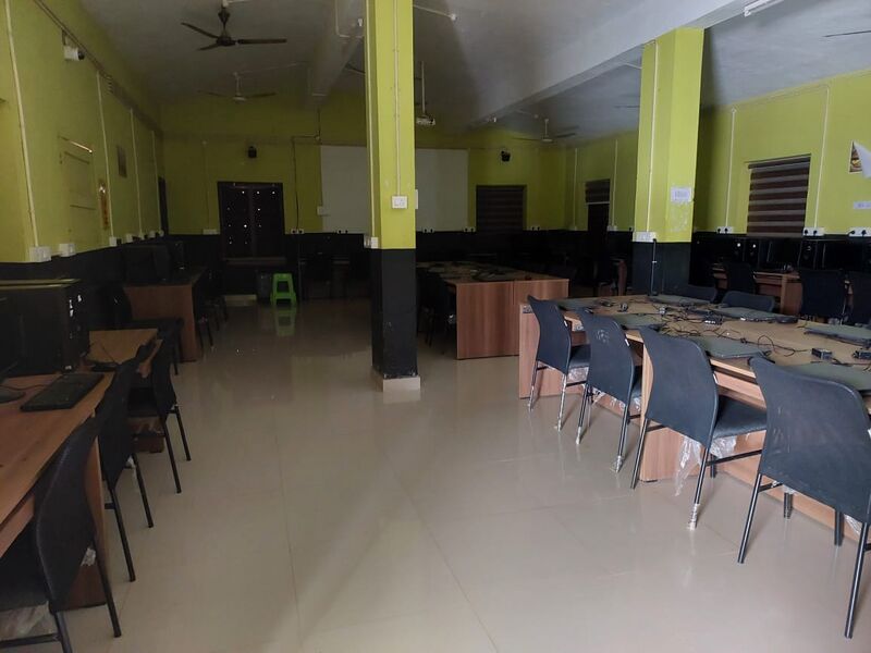 പ്രമാണം:18026.it hall.jpeg