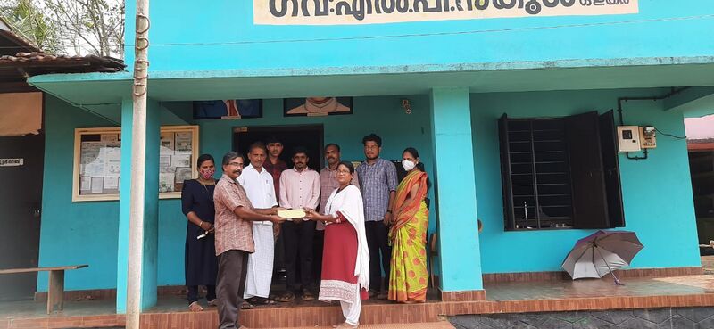 പ്രമാണം:19833- Sannadda Sevanam 301 .jpg