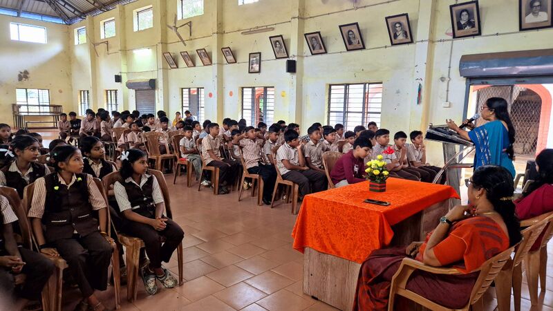 പ്രമാണം:22058 readingday 2025.jpg