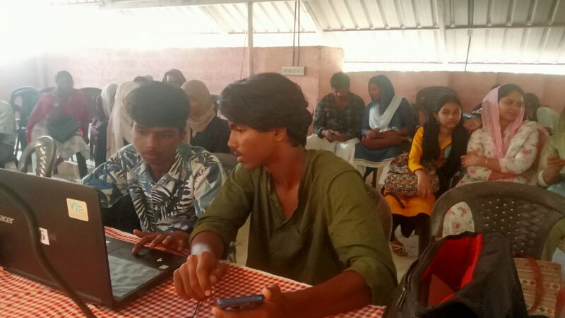 പ്രമാണം:23017 LK STUDENTS KALOLSAV3.jpeg