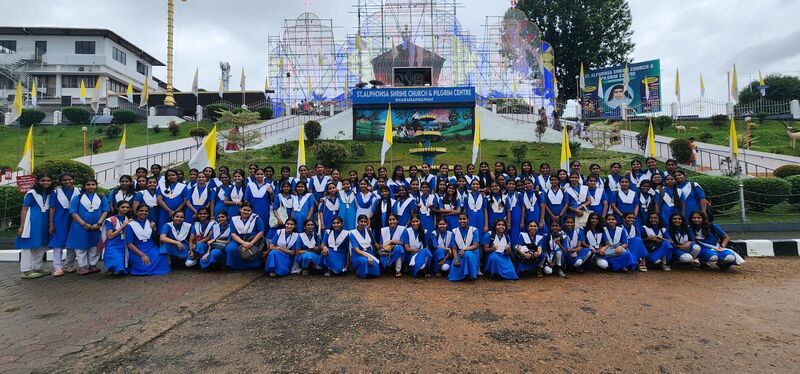 പ്രമാണം:24049 lfcghss st.alphonsa.jpg