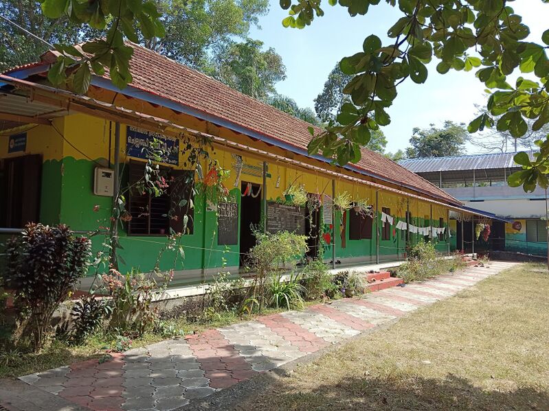 പ്രമാണം:42628 School Image.jpg