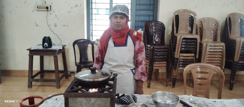 പ്രമാണം:43240 ck2.jpg