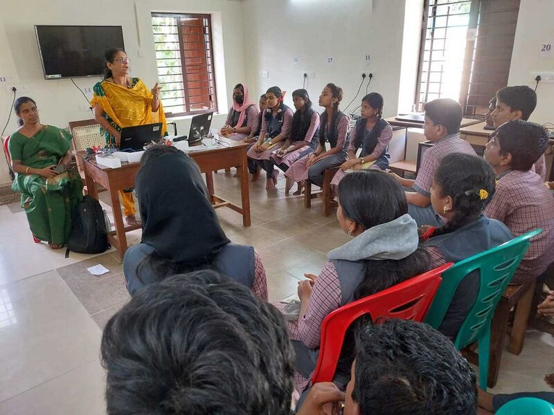 പ്രമാണം:44050 23 11 c 1.jpg