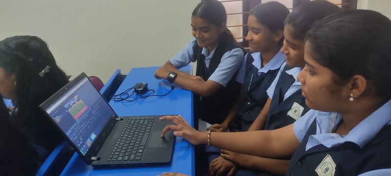 പ്രമാണം:LK2024-27 schoolcamp1.jpg