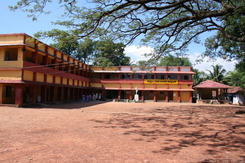 പ്രമാണം:School photo1.jpg