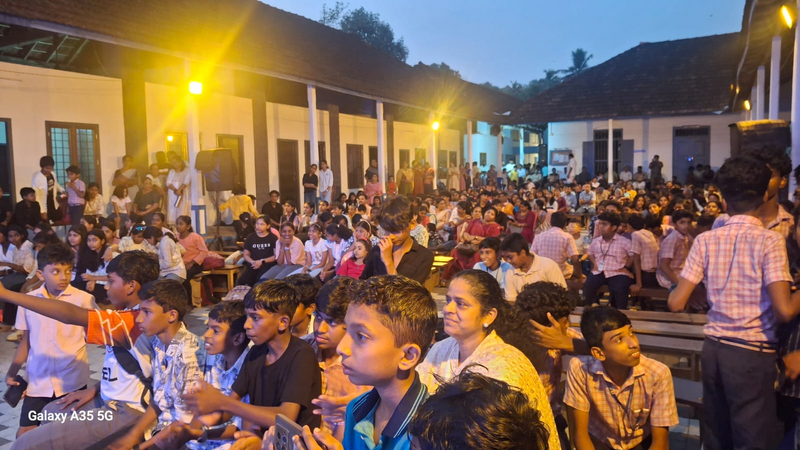 പ്രമാണം:10@ 13 four02 10 39.png