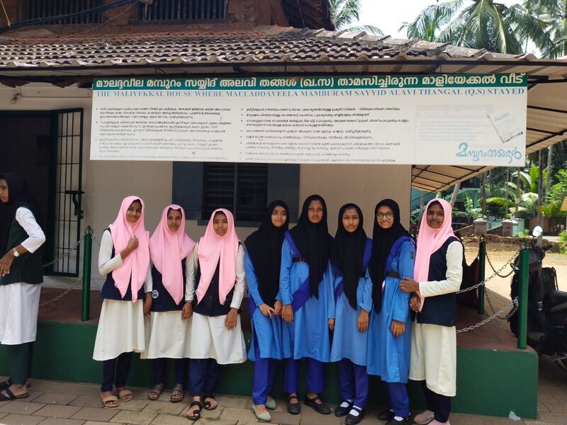പ്രമാണം:19009-visiting mamburam.jpg