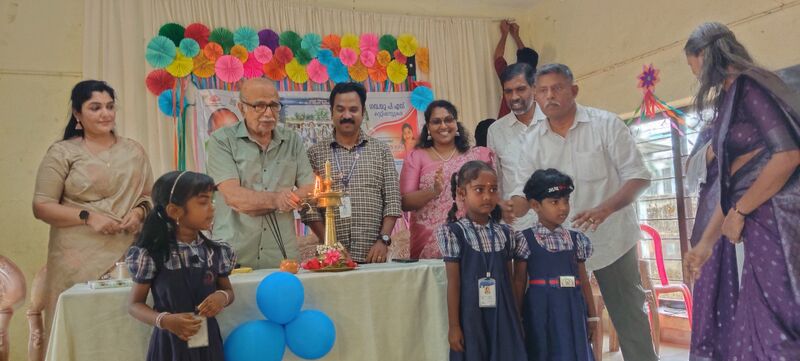 പ്രമാണം:25252-Pravesanolsavam1.jpg
