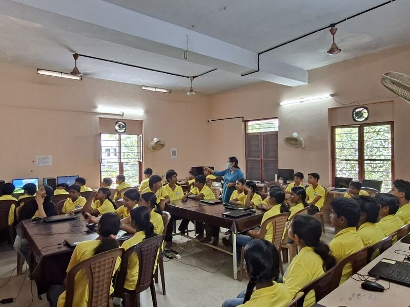 പ്രമാണം:26043 lkcamp 3.jpg