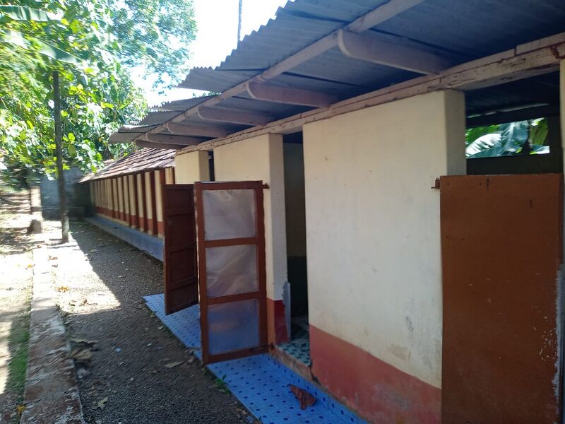 പ്രമാണം:31076 toilet.jpg