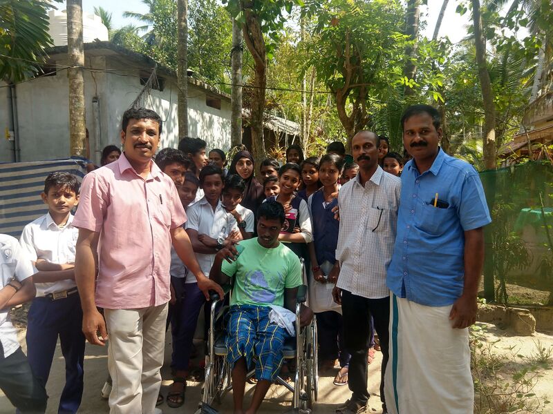 പ്രമാണം:36050 koottam.jpg