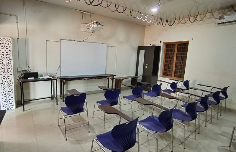 പ്രമാണം:41079 hitech classroom.jpeg