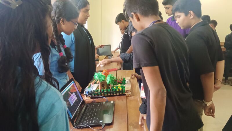 പ്രമാണം:42071 Robotic fest5.jpg